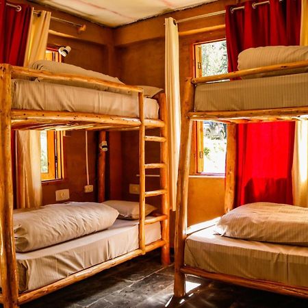 Mudhostel Jibhi Екстер'єр фото